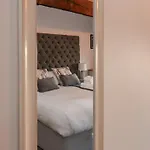 Duchess Of Hamilton Engine Shed Apartament *